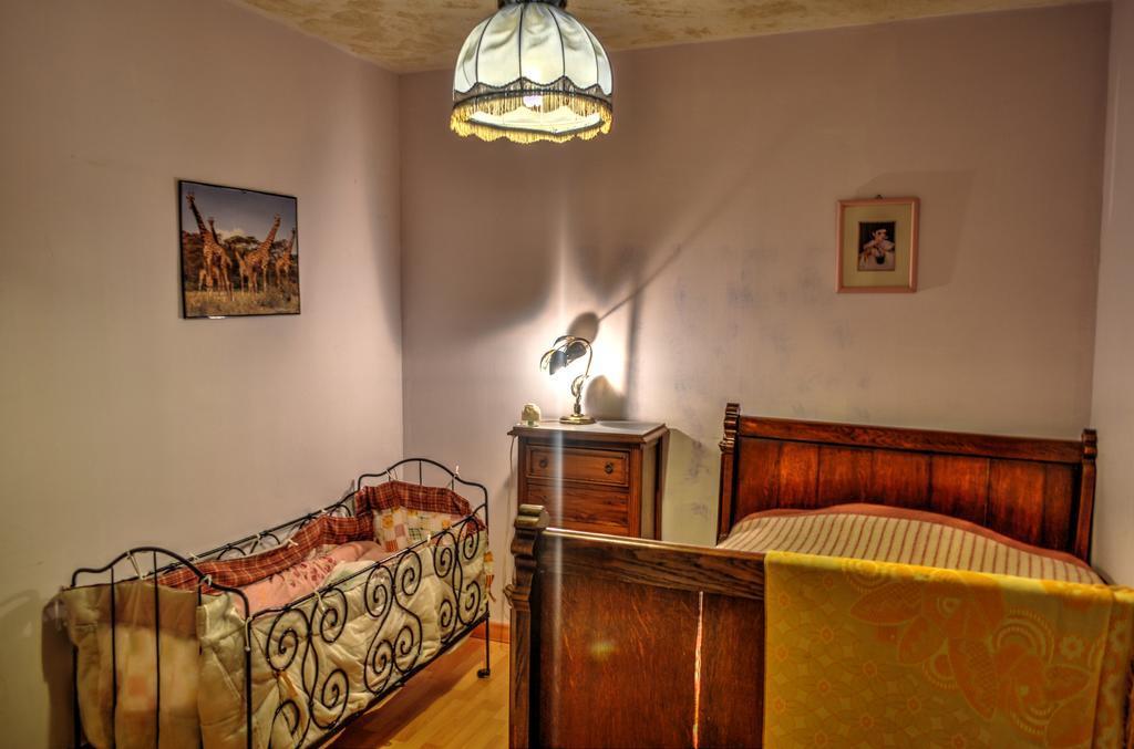 La Ferme Des 3 Suissesses Bed and Breakfast Saint-Paul  Δωμάτιο φωτογραφία