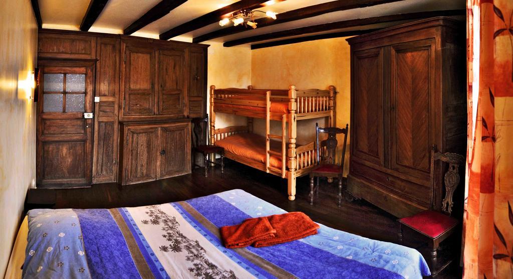 La Ferme Des 3 Suissesses Bed and Breakfast Saint-Paul  Δωμάτιο φωτογραφία