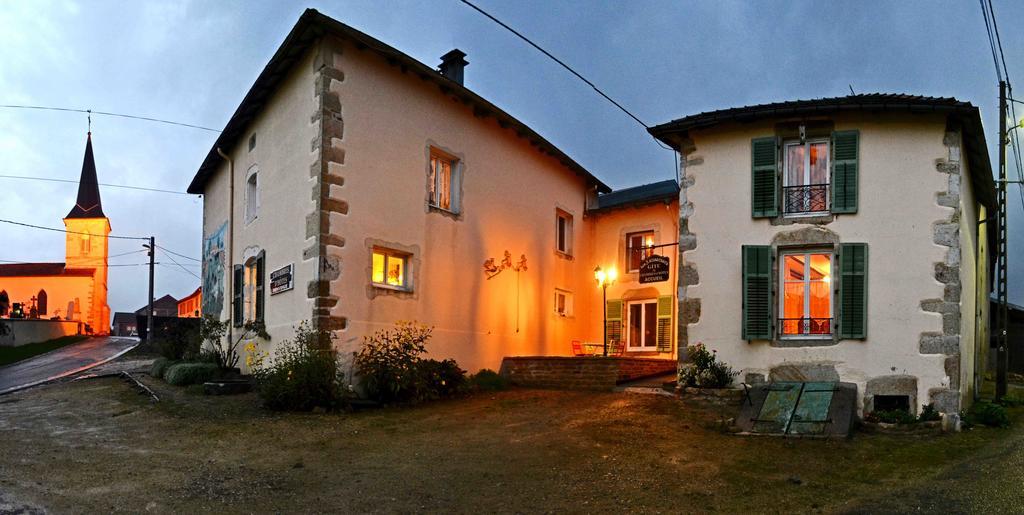 La Ferme Des 3 Suissesses Bed and Breakfast Saint-Paul  Εξωτερικό φωτογραφία
