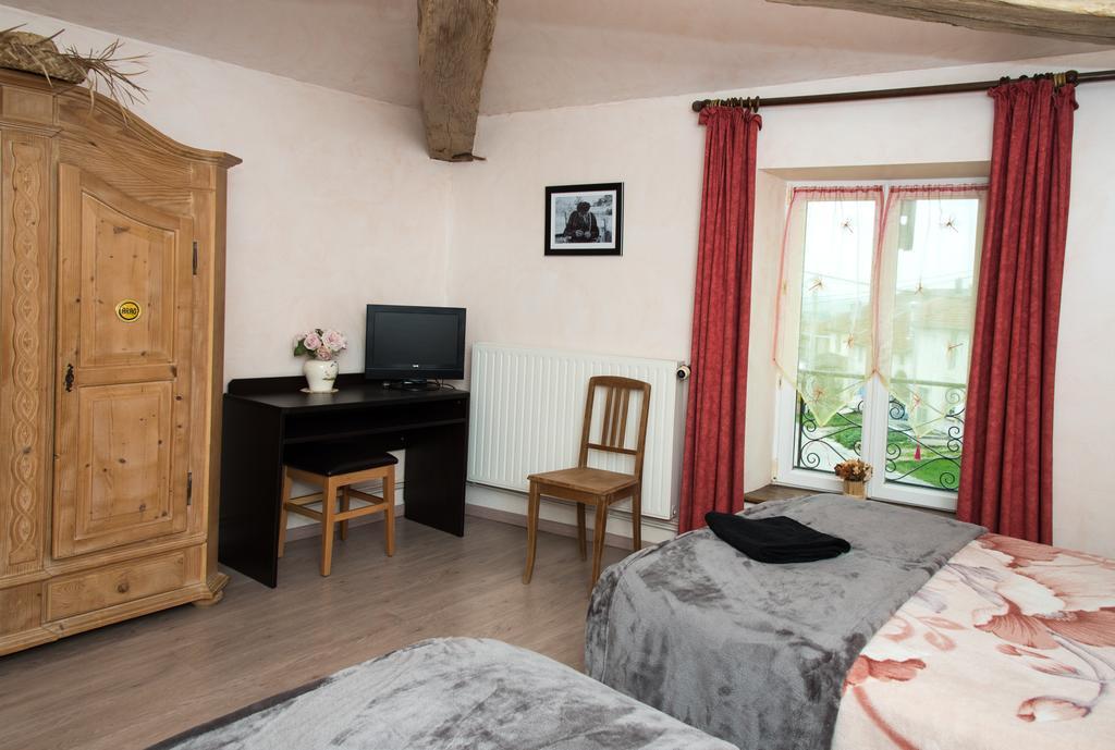 La Ferme Des 3 Suissesses Bed and Breakfast Saint-Paul  Εξωτερικό φωτογραφία