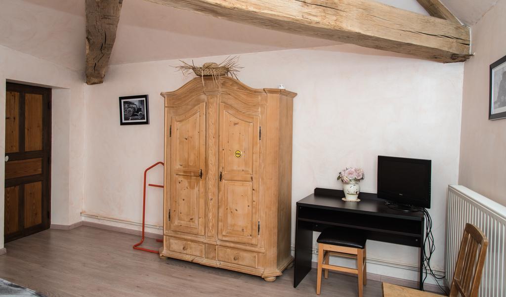 La Ferme Des 3 Suissesses Bed and Breakfast Saint-Paul  Εξωτερικό φωτογραφία