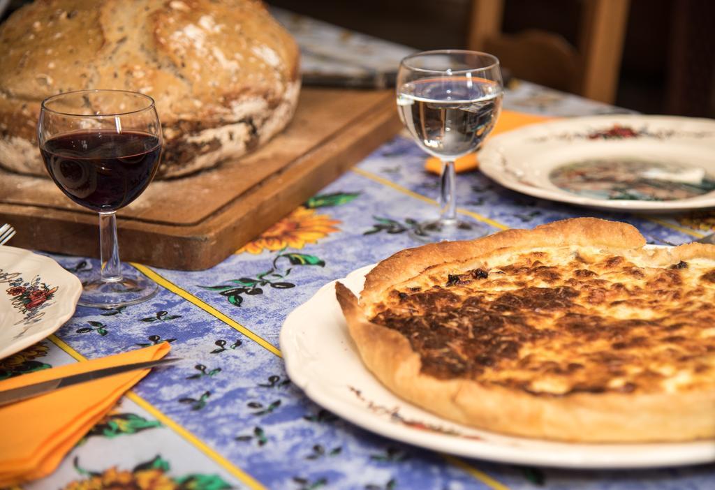 La Ferme Des 3 Suissesses Bed and Breakfast Saint-Paul  Εξωτερικό φωτογραφία
