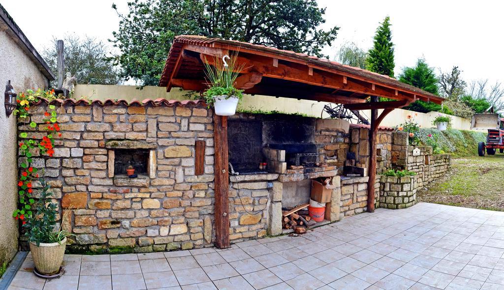 La Ferme Des 3 Suissesses Bed and Breakfast Saint-Paul  Εξωτερικό φωτογραφία