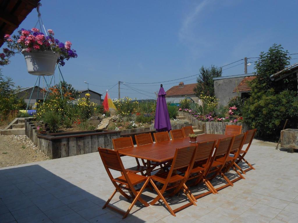 La Ferme Des 3 Suissesses Bed and Breakfast Saint-Paul  Εξωτερικό φωτογραφία