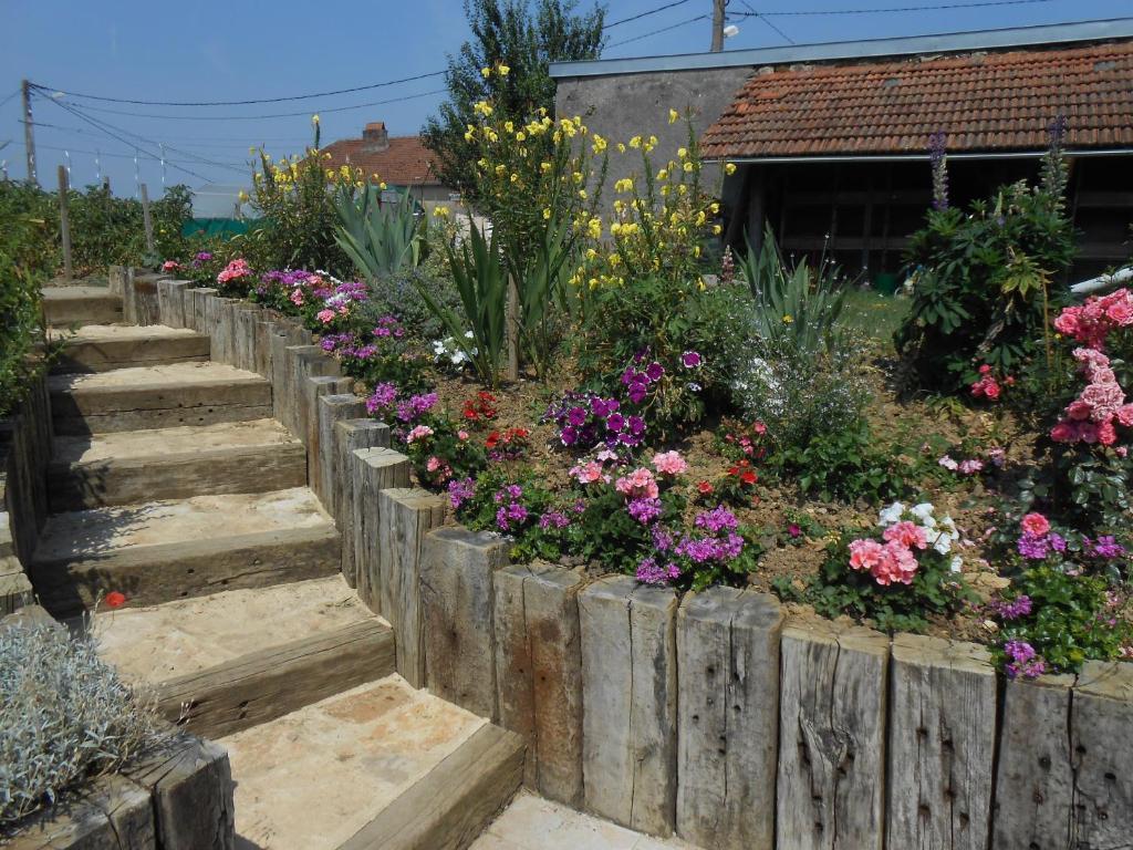 La Ferme Des 3 Suissesses Bed and Breakfast Saint-Paul  Εξωτερικό φωτογραφία