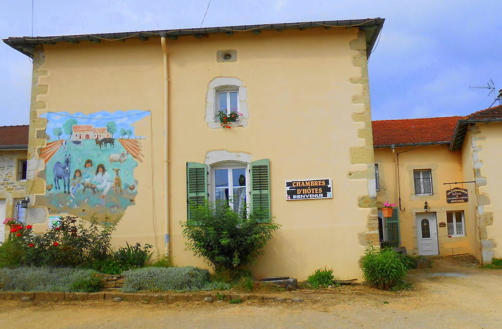 La Ferme Des 3 Suissesses Bed and Breakfast Saint-Paul  Εξωτερικό φωτογραφία