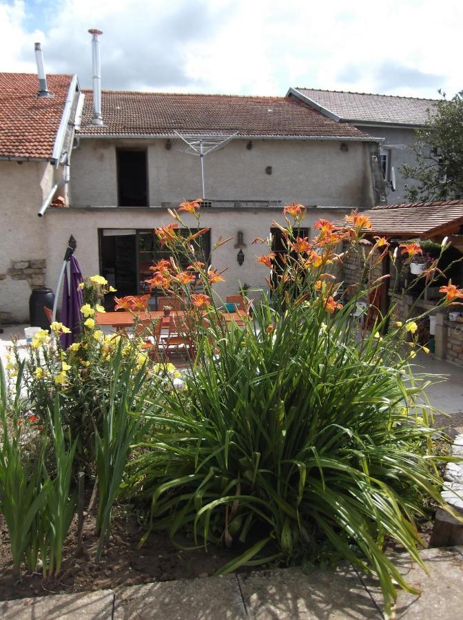 La Ferme Des 3 Suissesses Bed and Breakfast Saint-Paul  Εξωτερικό φωτογραφία