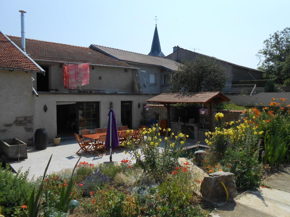 La Ferme Des 3 Suissesses Bed and Breakfast Saint-Paul  Εξωτερικό φωτογραφία